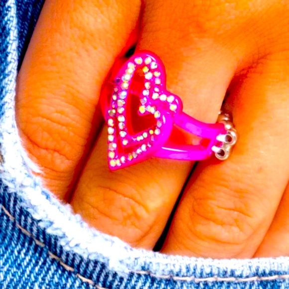 💞💖💞 “HYBRID HEART” PINK RING ~ PAPARAZZI❗️💞💖💞 - Picture 2 of 4